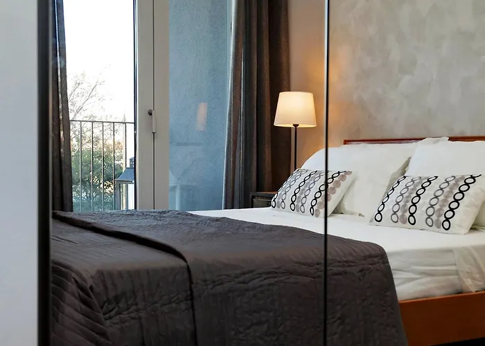 Ych-delizioso Monolocale Con Terrazzo *