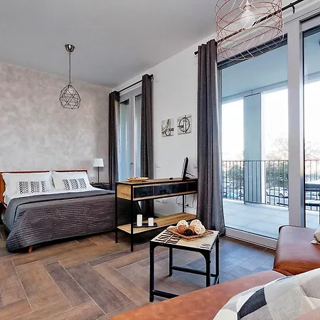Daire Ych-delizioso Monolocale Con Terrazzo *